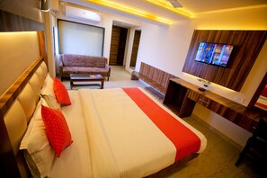 In-room safe, desk, soundproofing, iron/ironing board