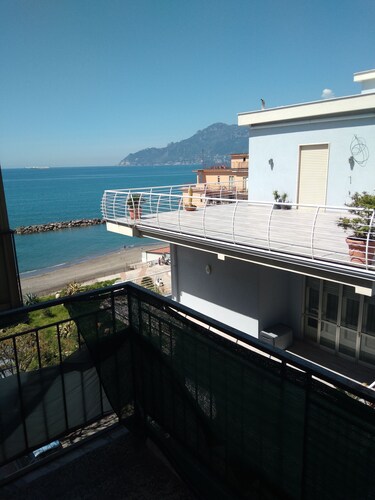 B&B by the sea, large double room with private bathroom and balcony overlooking the sea.