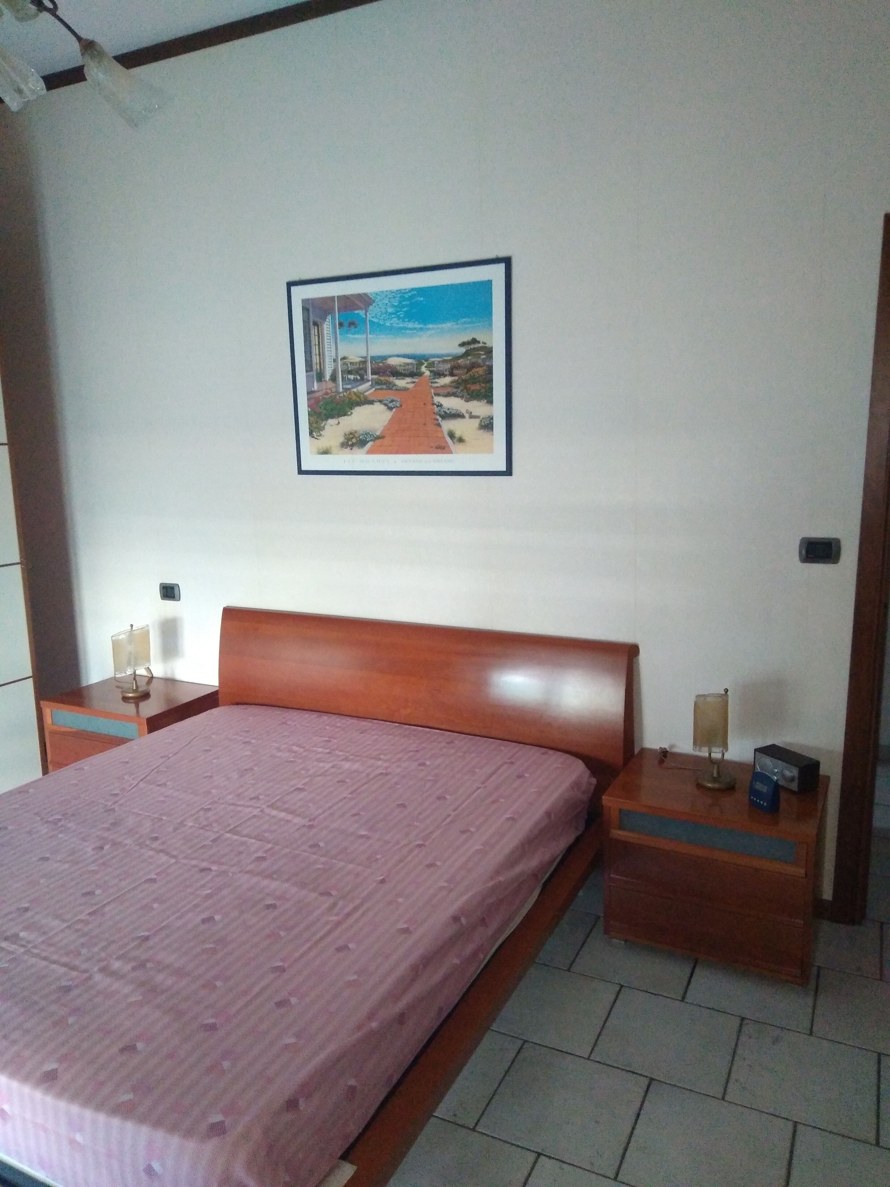 1 camera, ferro/asse da stiro, Wi-Fi gratuito, lenzuola