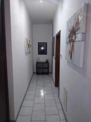 Interior - B&B by the sea, large double room with private bathroom and balcony overlooking the sea. (Salerno)