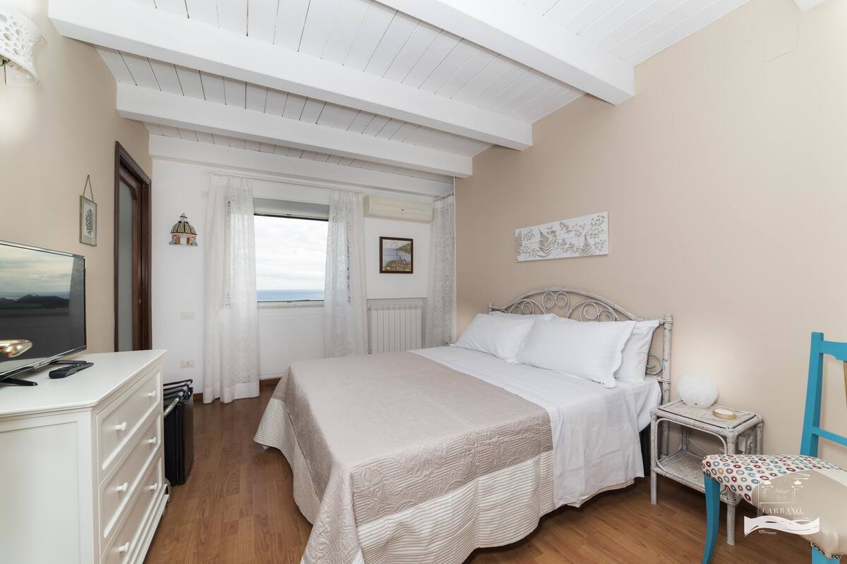 Chambre Double Classique, 1 grand lit (San Giovanni) | Draps italiens Frette, literie de qualité supérieure