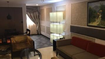 Presidential Room, City View | In-room safe, individually decorated, laptop workspace, soundproofing