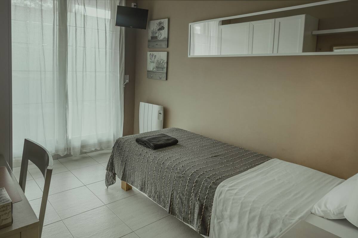 Cortinas blackout, sistema de insonorización y wifi gratis
