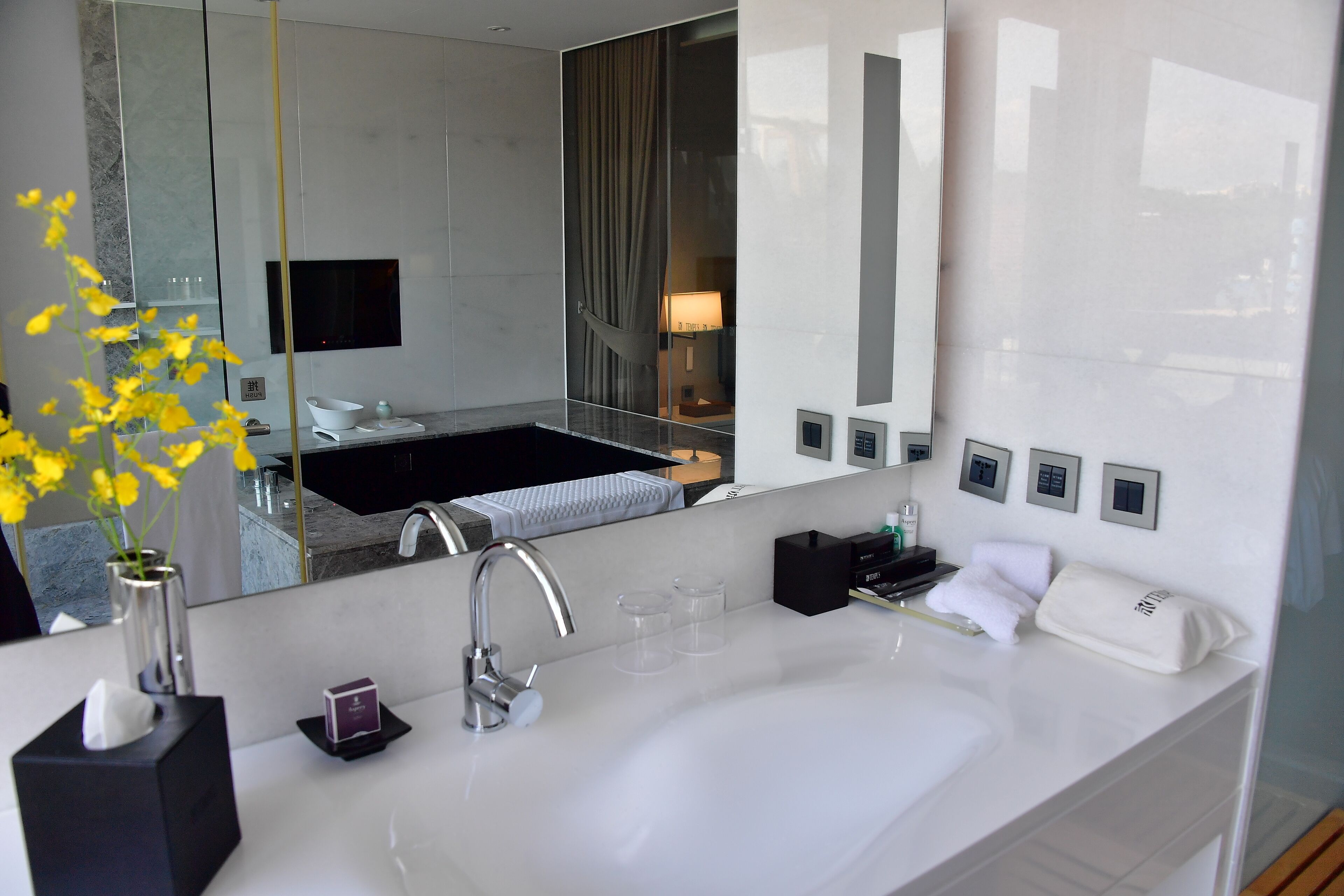 ocean view honeymoon suite | bathroom | separate bathtub and shower, jetted bath, designer toiletries