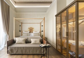 Palma Suite (Spa Access) | Egyptian cotton sheets, premium bedding, memory foam beds, minibar