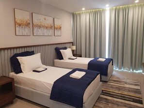 Villa panorámica, 3 habitaciones | 3 dormitorios, escritorio, cortinas opacas y sistema de insonorización