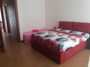 2 bedrooms, iron/ironing board, free WiFi, bed sheets - Villa with private pool, sicily, Palermo. (Trabia)