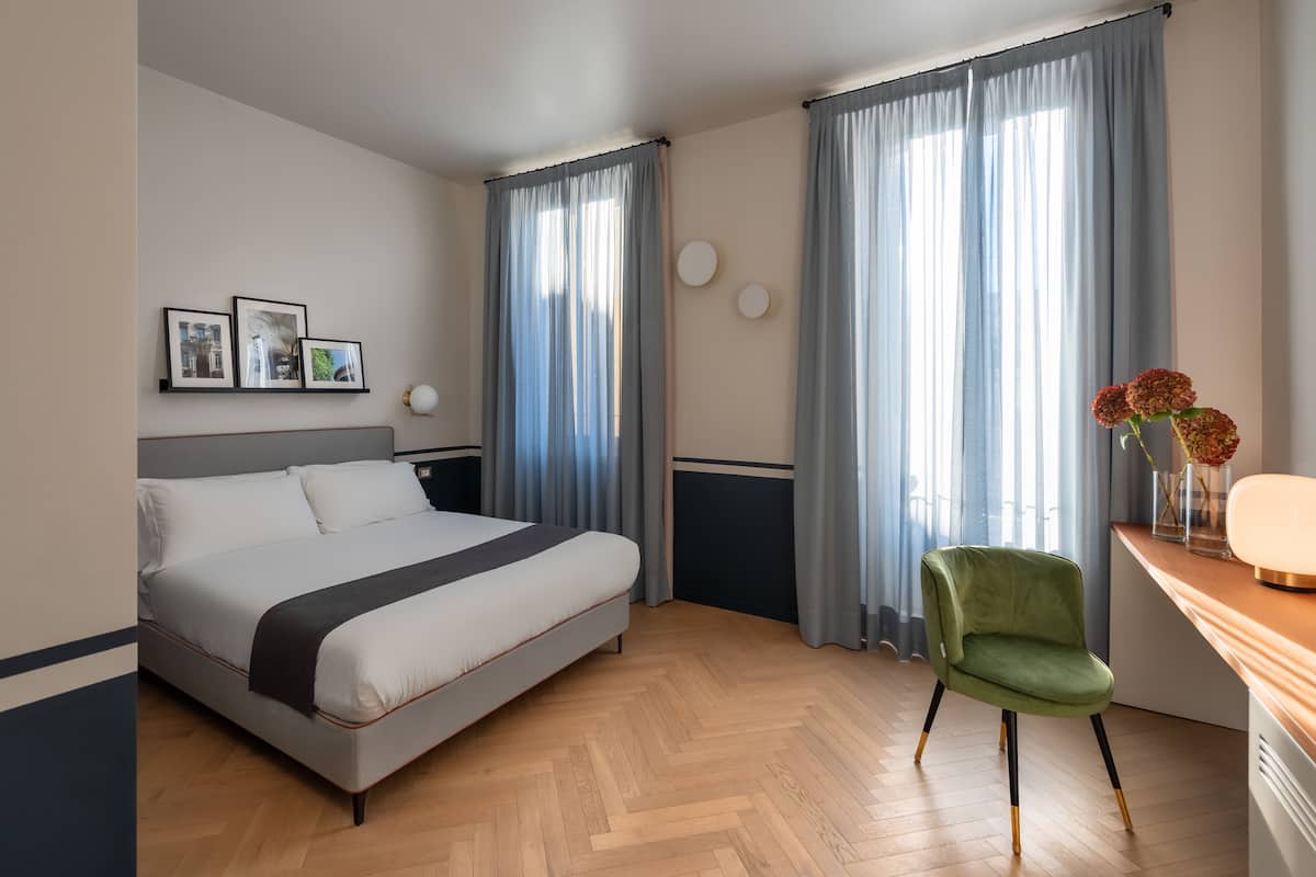 Standard-Doppelzimmer | Minibar, Zimmersafe, Schreibtisch, schallisolierte Zimmer