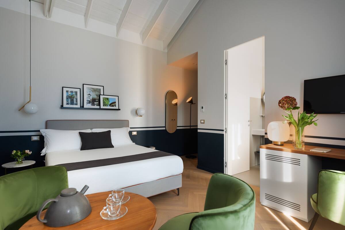 Phòng Suite, hiên | Minibar, két bảo mật tại phòng, bàn, phòng cách âm 