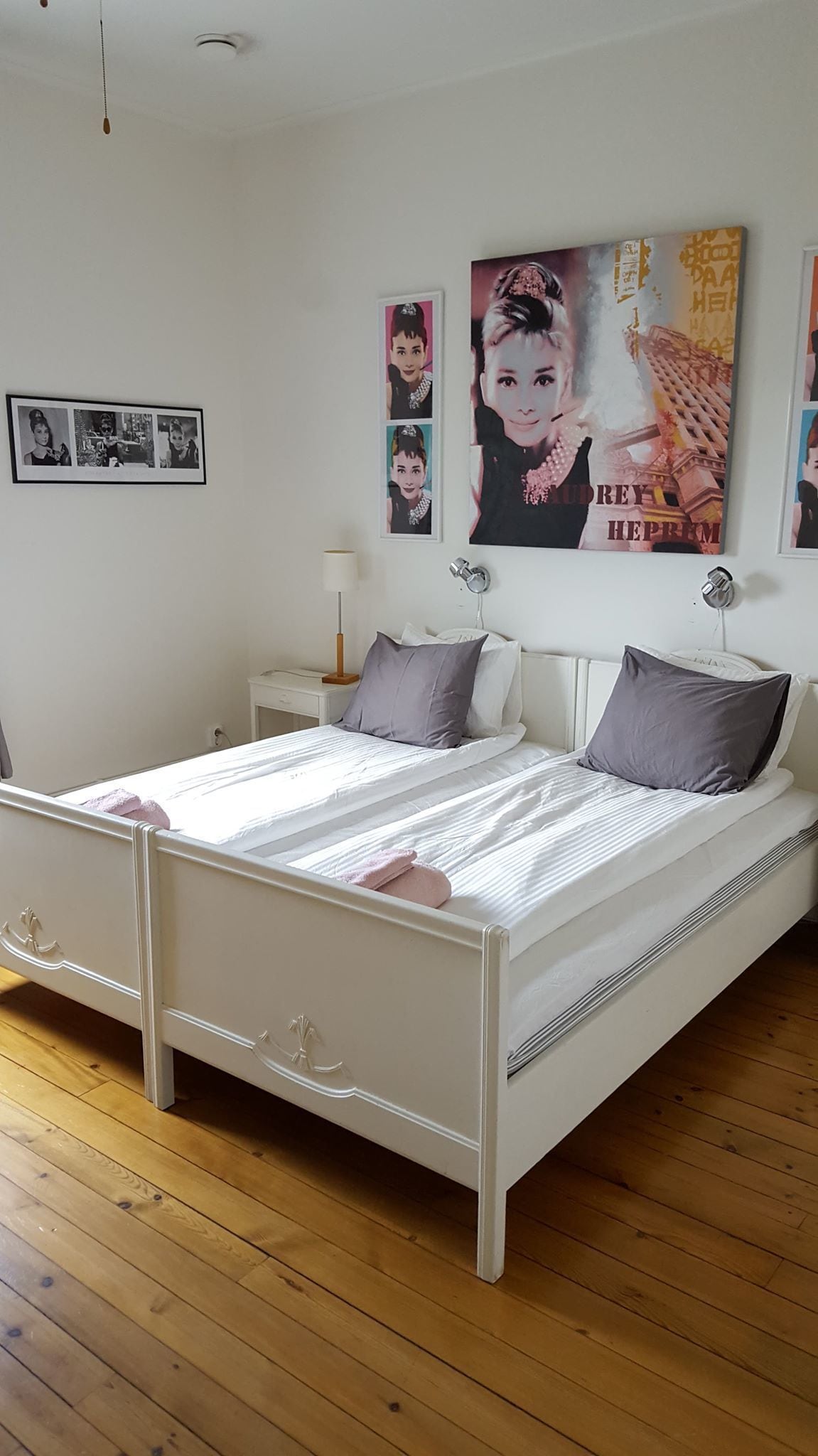 Double Room, Garden View | Individually decorated, individually furnished, desk, blackout drapes