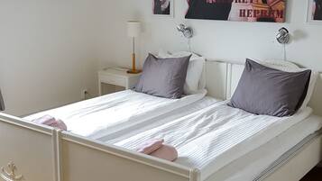 Double Room, Garden View | Individually decorated, individually furnished, desk, blackout drapes