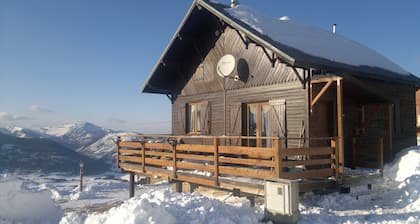 Chalet de montaña al pie de las pistas en Camurac, corazón del país cátaro