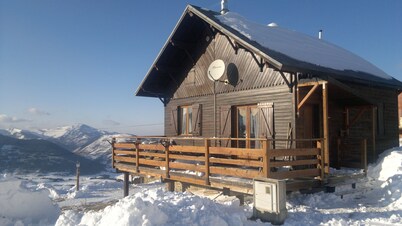 Mountain chalet at the foot of the slopes in Camurac, heart of the Cathar country