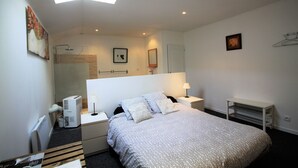 Room - Guest Room Bordeaux Centre (Bordeaux)