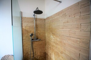Single Room | Bathroom shower