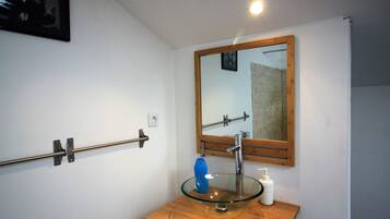 Single Room | Bathroom sink