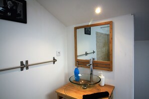 Habitación individual | Lavabo del cuarto de baño
