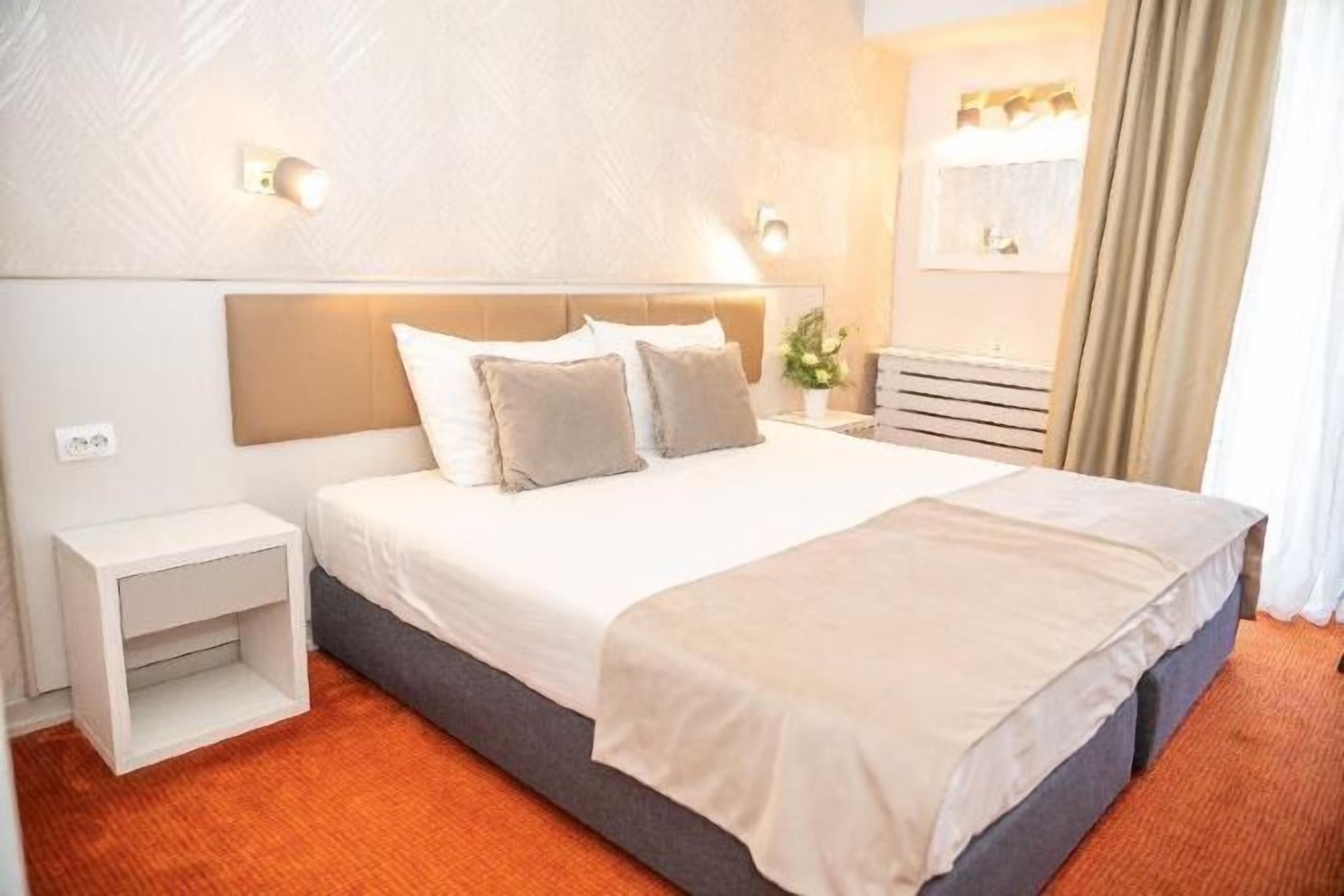 Minibar, in-room safe, desk, blackout drapes