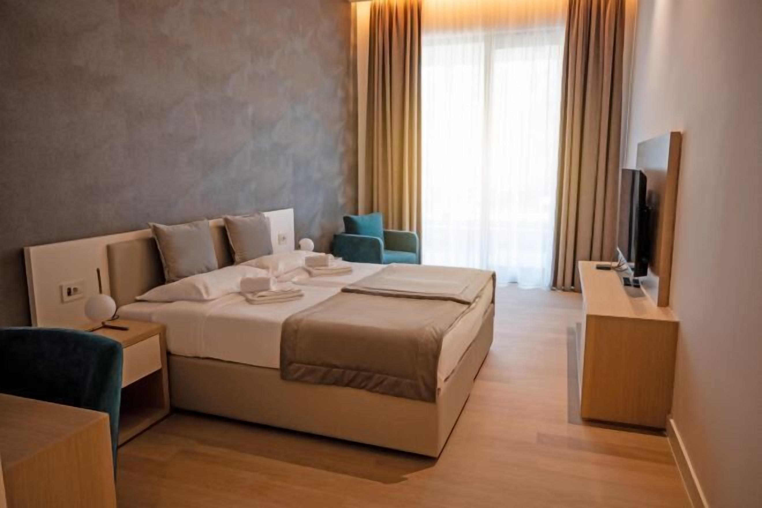 Minibar, in-room safe, desk, blackout curtains