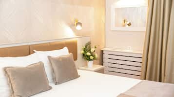 Minibar, in-room safe, desk, blackout curtains