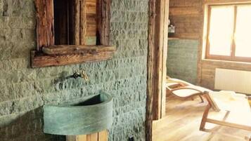 Sauna, tina de hidromasaje y baño de vapor