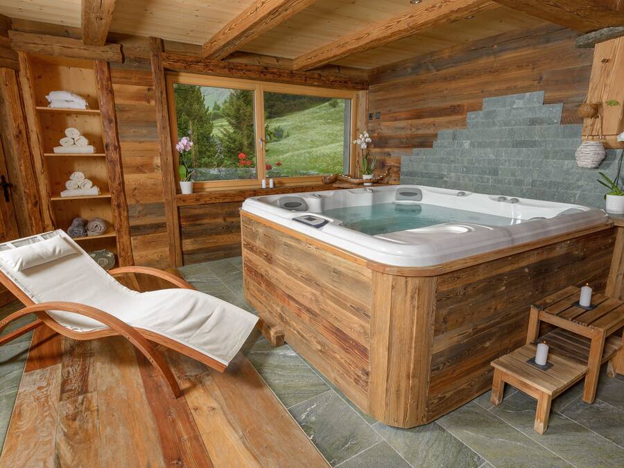 Bañera de hidromasaje interior