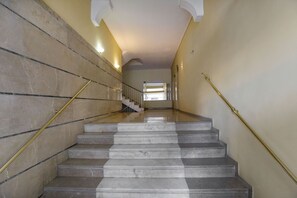 Interior entrance - Beautiful Apartment Near Acropolis by GHH (Athens)