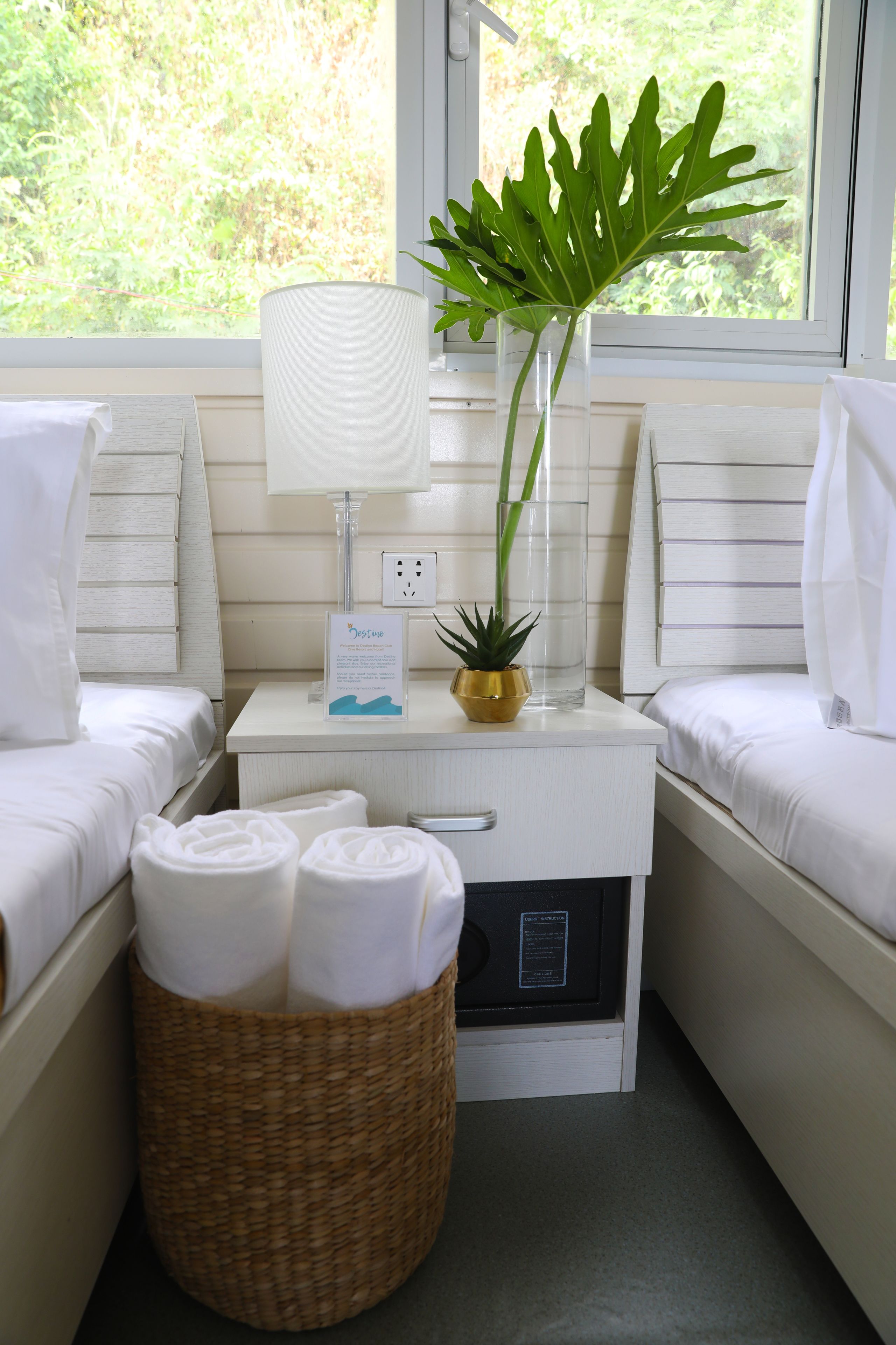 arch house | bed sheets