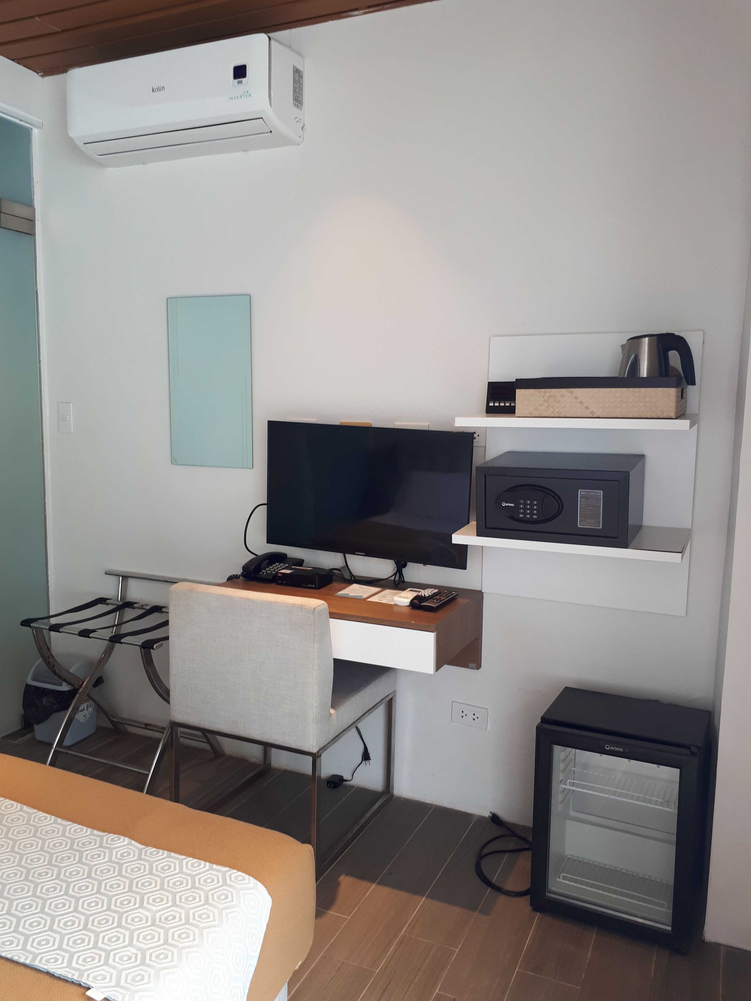 basic room, pool view | living area | 45-inch flat-screen tv with satellite channels, tv