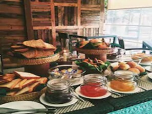 Free daily buffet breakfast - Ayurvie Weligama - Ayurvedic Retreat (Weligama)