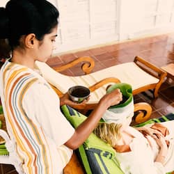 Sauna, hot tub, steam room, hot springs/mineral springs, body treatments
