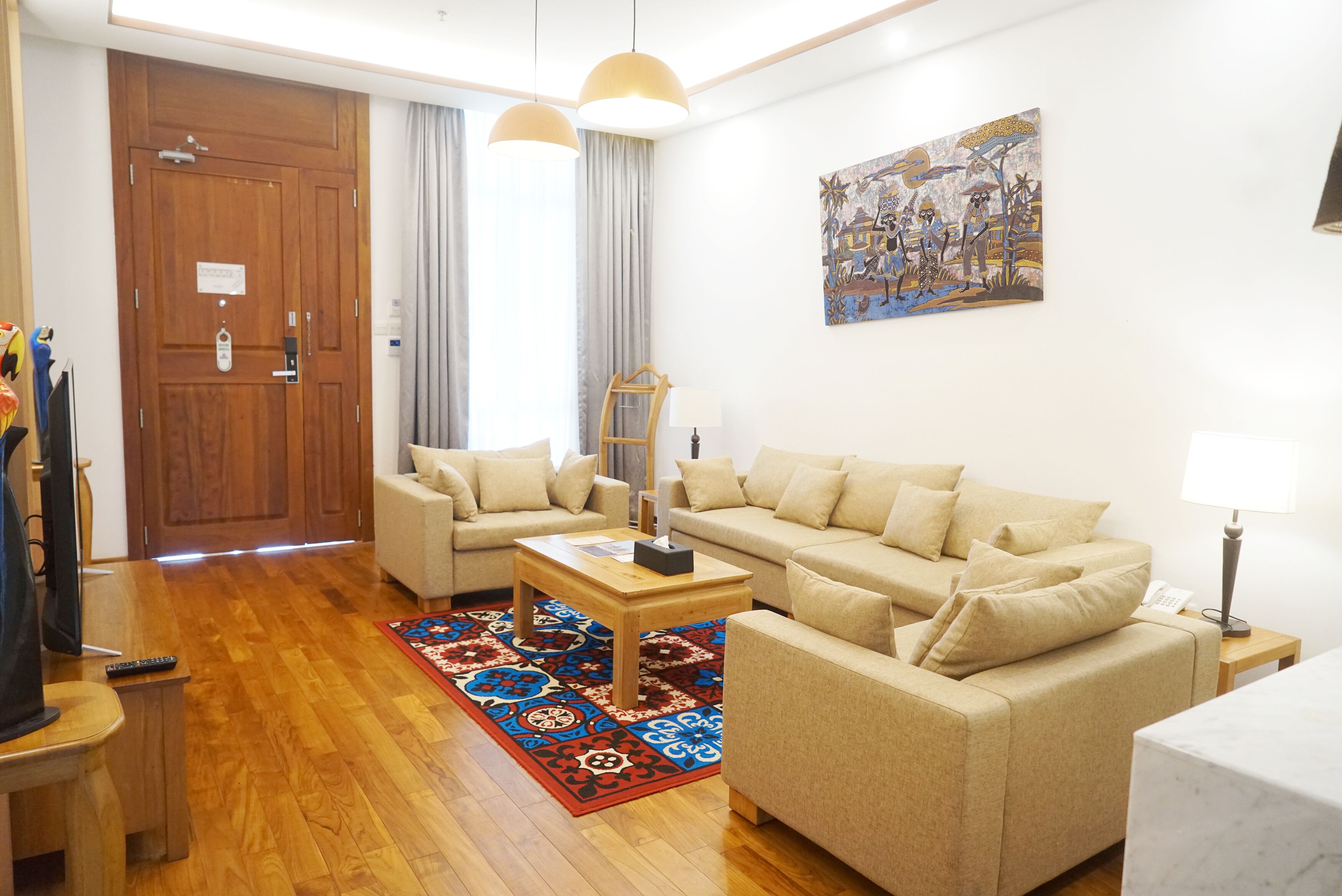 duplex, 1 king bed, non smoking, lake view | 1 bedroom, premium bedding, in-room safe, individually furnished