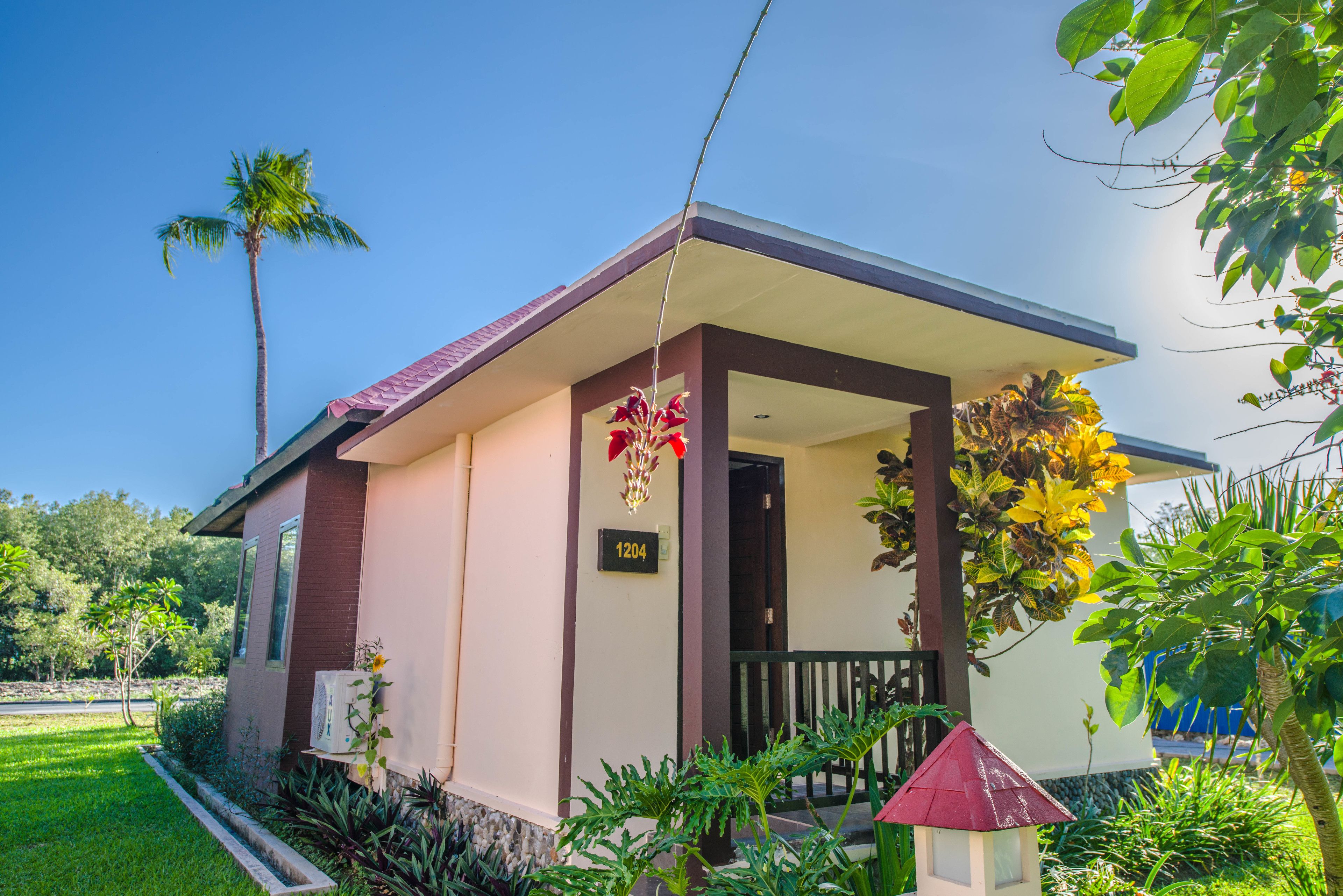 villa, 1 bedroom, non smoking, garden view | 1 bedroom, premium bedding, in-room safe, individually furnished