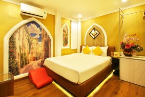 Superior Room | Bathroom | Shower, free toiletries, hair dryer, slippers - Cupid 2 Hotel (Ho Chi Minh City)