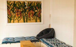 Lobby sitting area - Up2you Hotel (Patong)