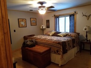 2 habitaciones, tabla de planchar con plancha y wifi gratis 