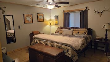 2 bedrooms, iron/ironing board, free WiFi, bed sheets