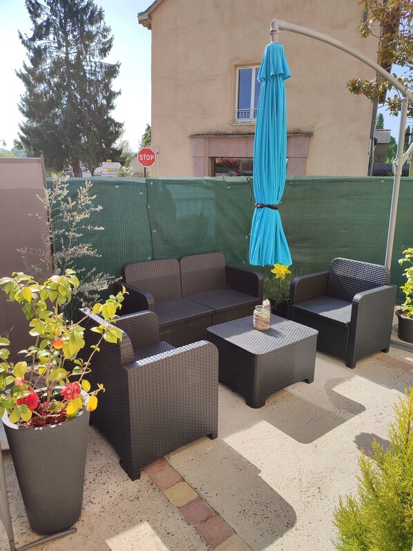 Terrace/patio - Chambre tout confort (Landujan)