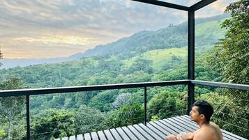 Romantic Studio Suite, 1 King Bed, Non Smoking, Mountain View (Sky) | Terrace/patio