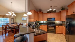 Fridge, microwave, oven, stovetop - Beautiful 4-BR, 3-Bath House- minutes to the Beach with onsite EV Charger (Myrtle Beach)