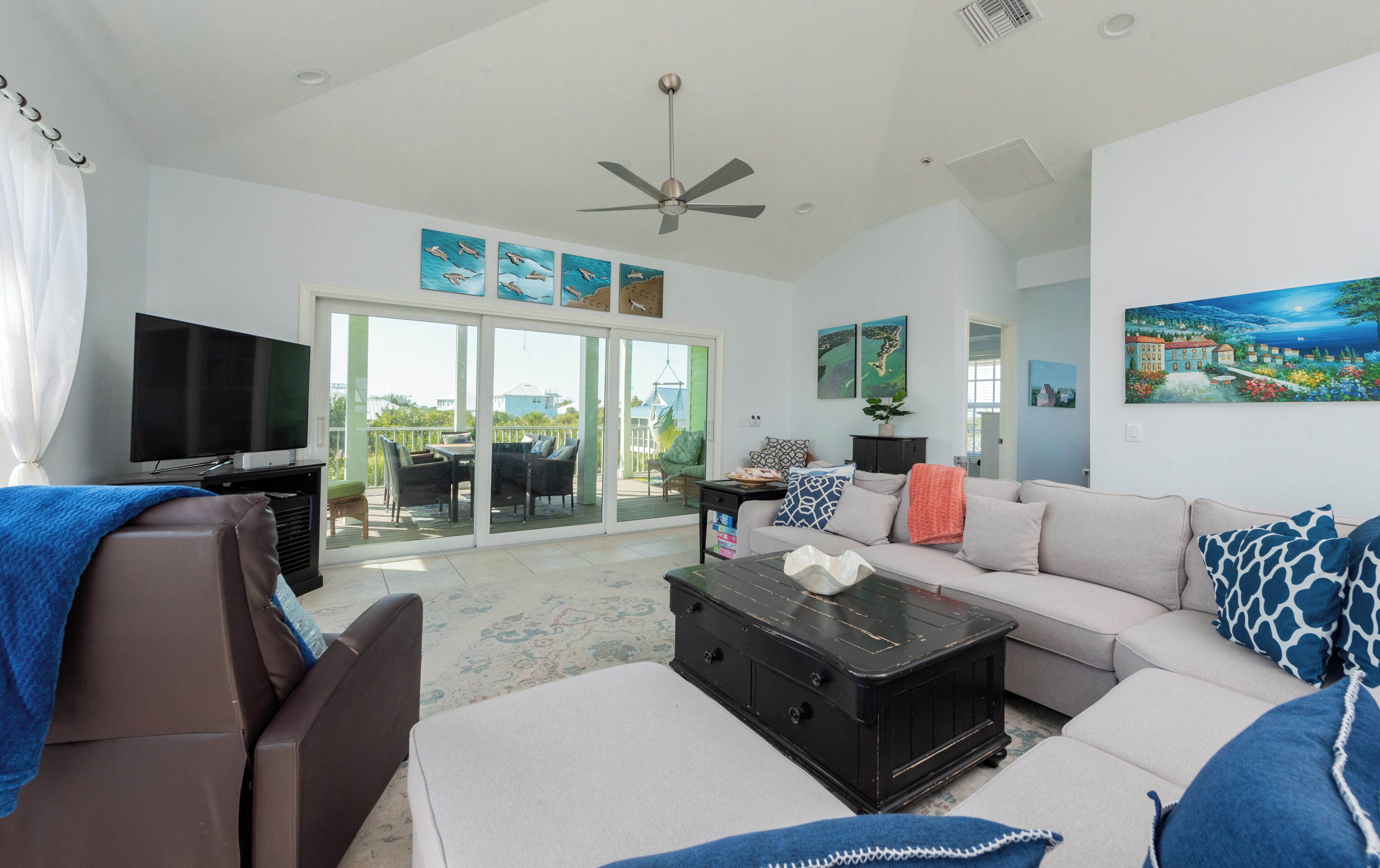 تلفزيون، مشغل دي في دي، تنس طاولة، ستيريو