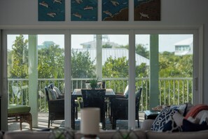 TV, DVD player, table tennis, stereo