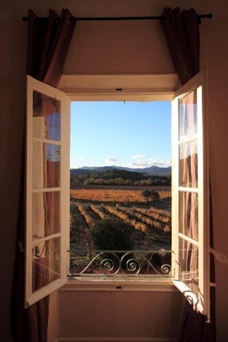 La Maison 'R', le charme d'une bastide provençale dans les vignes