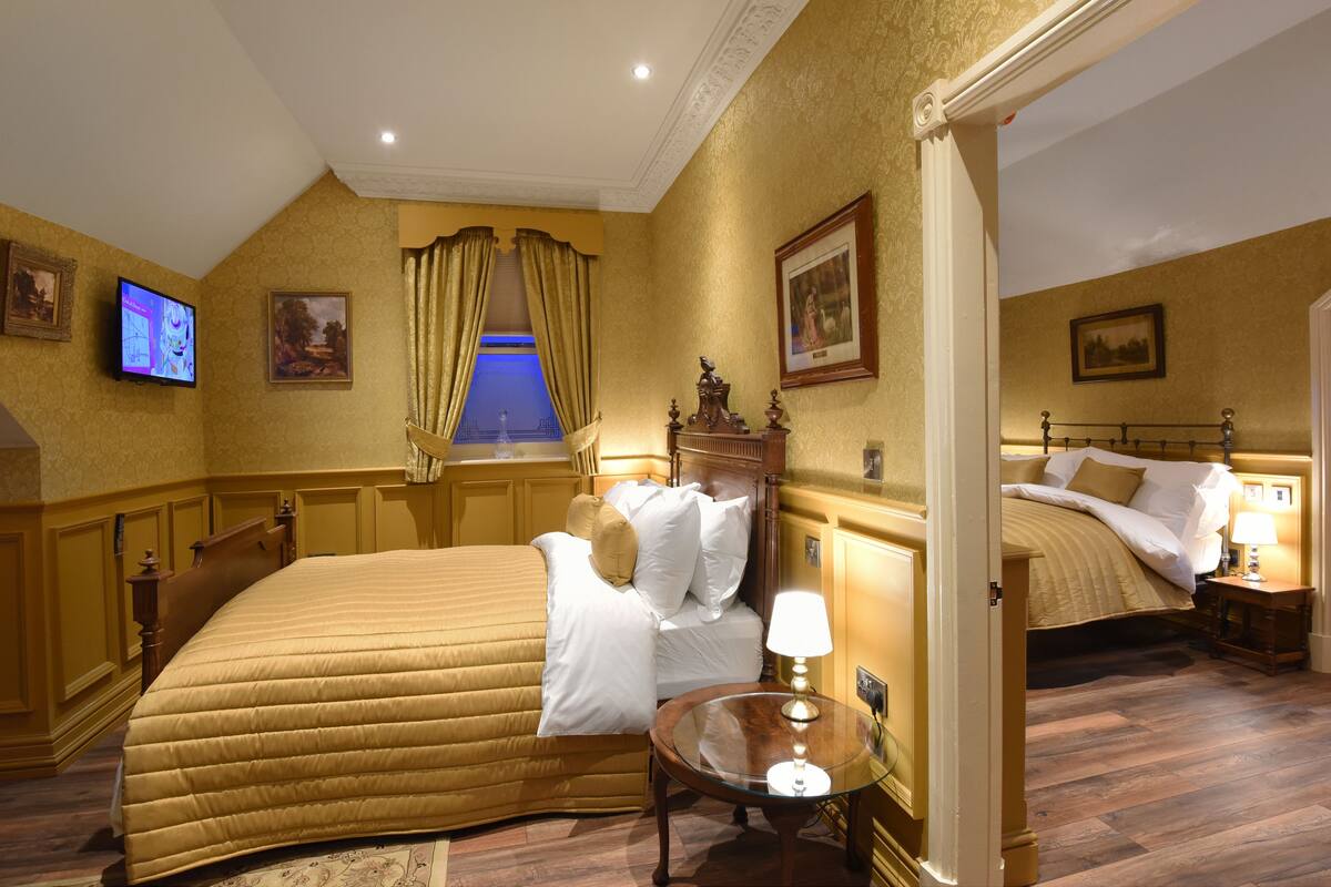 Family Room (2 Doubles) | Egyptian cotton sheets, premium bedding, Select Comfort beds, minibar