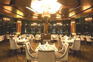 Restaurant - The Regalia Residences & Suites KLCC (Kuala Lumpur)
