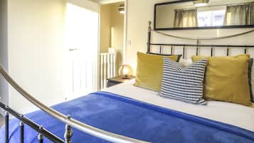 Business House, 4 Bedrooms | 4 bedrooms, premium bedding, travel crib, rollaway beds