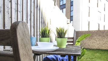 Business House, 4 Bedrooms | Terrace/patio