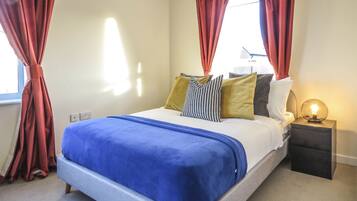 Business House, 4 Bedrooms | 4 bedrooms, premium bedding, travel crib, rollaway beds