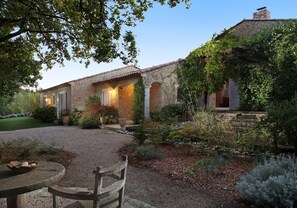 Enceinte de lâhĂ©bergement