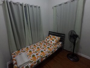 3 habitaciones, tabla de planchar con plancha y wifi 
